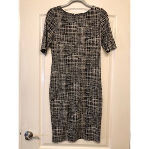 Sharagano Black and White Dress